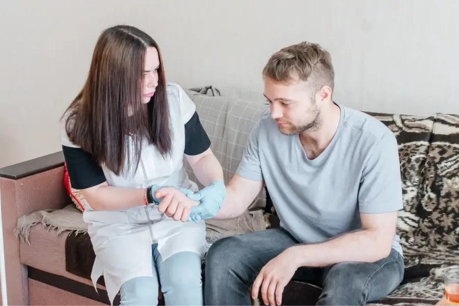 Нарколог на дом в Фокино: быстро, недорого